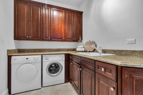 Tiny photo for 1401 W Everett Road, Lake Forest, IL 60045 (MLS # 12466618)