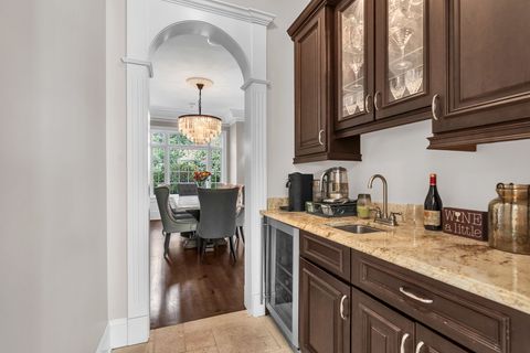 Tiny photo for 1401 W Everett Road, Lake Forest, IL 60045 (MLS # 12466618)