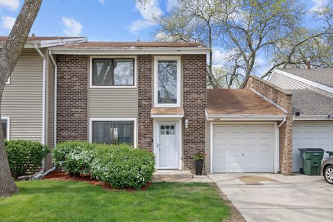 Photo of 1624 E Waterford Lane #1624, Palatine, IL 60074 (MLS # 12635748)
