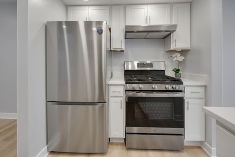Tiny photo for 1624 E Waterford Lane #1624, Palatine, IL 60074 (MLS # 12635748)