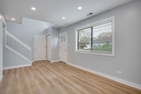 Tiny photo for 1624 E Waterford Lane #1624, Palatine, IL 60074 (MLS # 12635748)