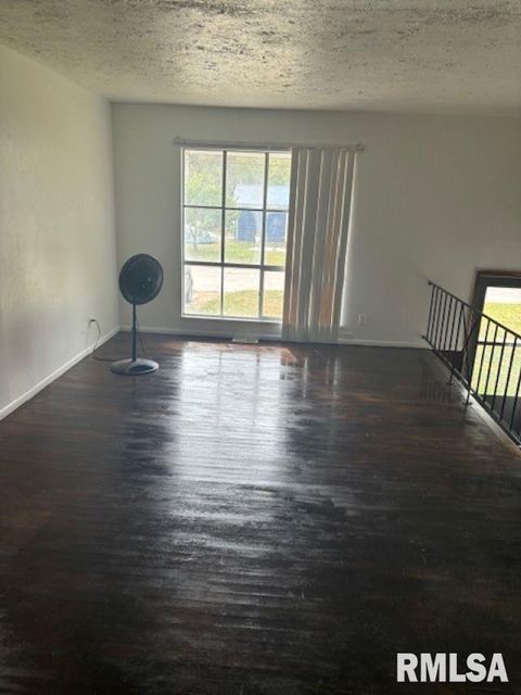 Tiny photo for 518 E Kerr Street, Centralia, IL 62801 (MLS # EB459494)