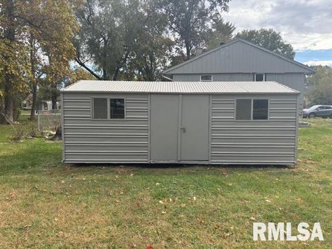 Tiny photo for 518 E Kerr Street, Centralia, IL 62801 (MLS # EB459494)