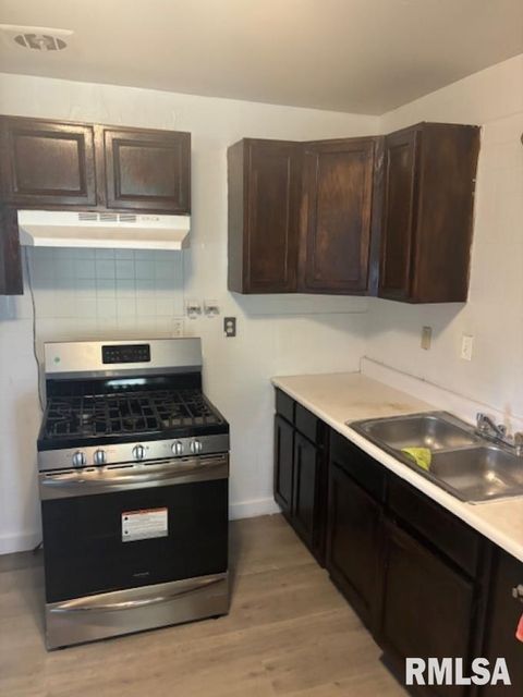 Tiny photo for 518 E Kerr Street, Centralia, IL 62801 (MLS # EB459494)