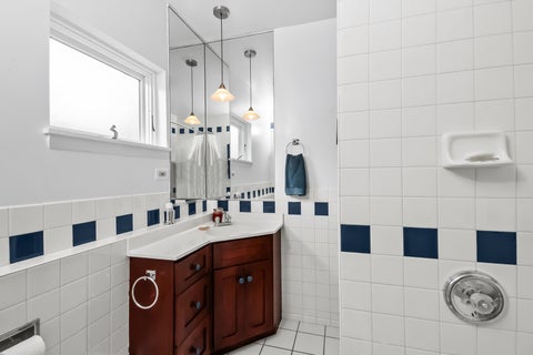 Tiny photo for 600 Lyman Avenue, Oak Park, IL 60304 (MLS # 12733698)