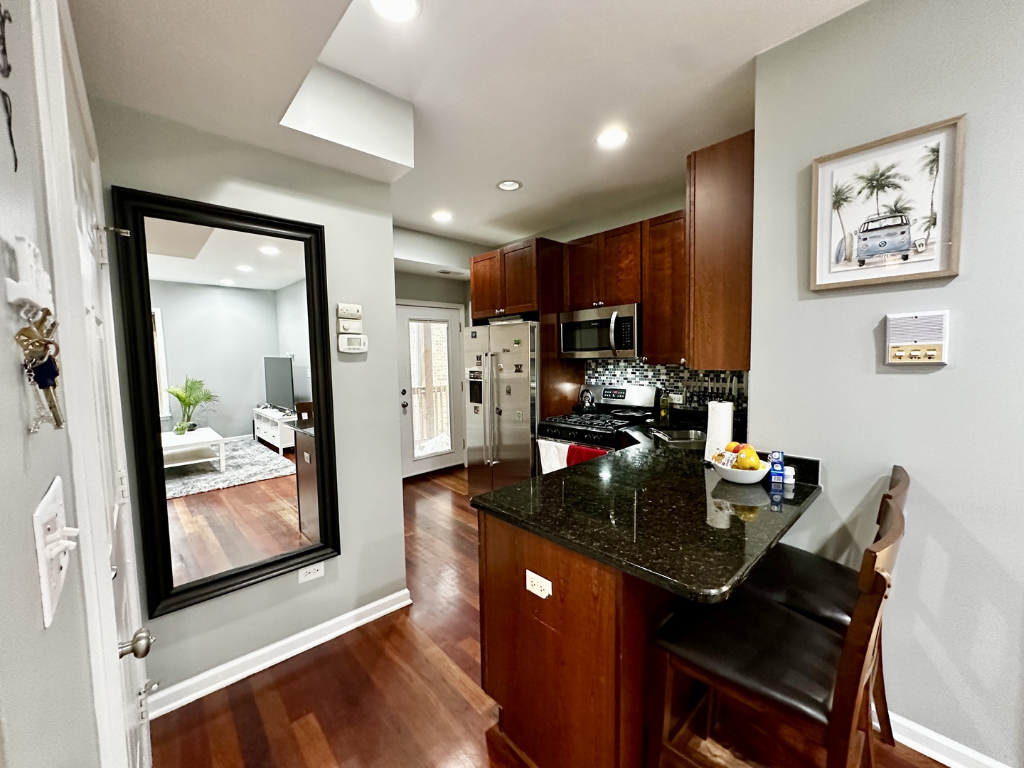 1366 W Greenleaf Avenue 3N