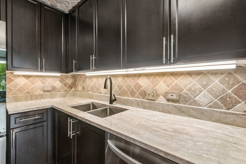 Tiny photo for 600 N KINGSBURY Street #101, Chicago, IL 60654 (MLS # 12754768)