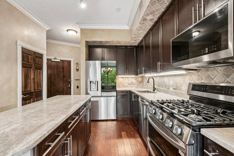 Tiny photo for 600 N KINGSBURY Street #101, Chicago, IL 60654 (MLS # 12754768)