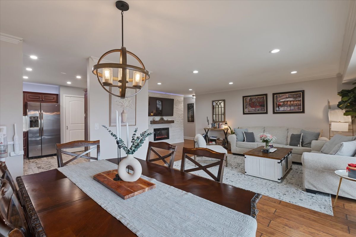 4838 Howard Street 405