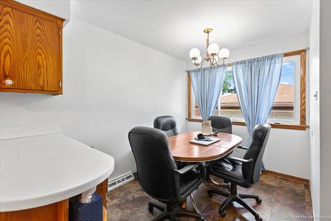 Tiny photo for 11214 S Sacramento Avenue, Chicago, IL 60655 (MLS # 12537577)