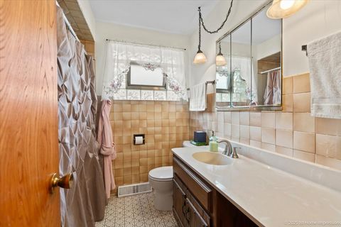 Tiny photo for 11214 S Sacramento Avenue, Chicago, IL 60655 (MLS # 12537577)