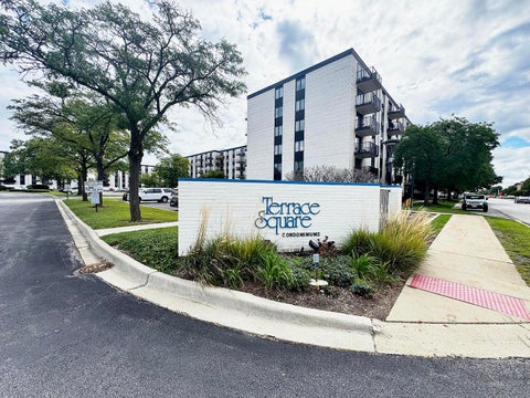 Tiny photo for 9098 W Terrace Drive #4-K, Niles, IL 60714 (MLS # 12780122)