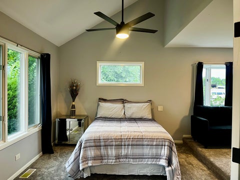 Tiny photo for 246 E 161st Place, South Holland, IL 60473 (MLS # 12683100)