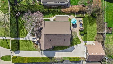 Tiny photo for 664 Burton Avenue, Highland Park, IL 60035 (MLS # 12595706)