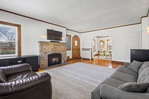 Tiny photo for 664 Burton Avenue, Highland Park, IL 60035 (MLS # 12595706)