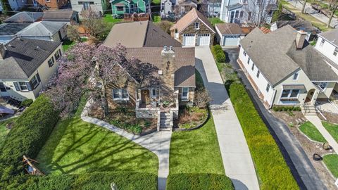 Tiny photo for 664 Burton Avenue, Highland Park, IL 60035 (MLS # 12595706)