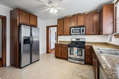 Tiny photo for 664 Burton Avenue, Highland Park, IL 60035 (MLS # 12595706)
