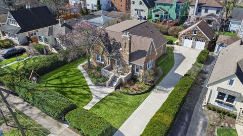 Tiny photo for 664 Burton Avenue, Highland Park, IL 60035 (MLS # 12595706)