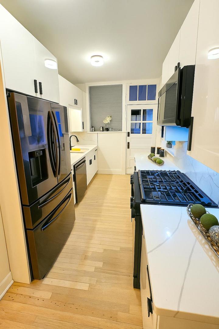 230 N Oak Park Avenue 1K
