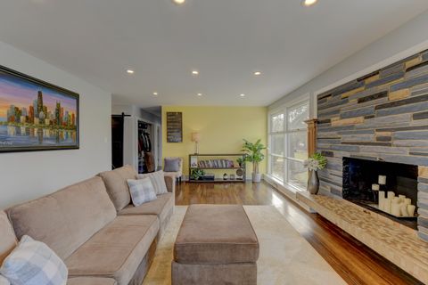 Tiny photo for 712 Gardner Road, Flossmoor, IL 60422 (MLS # 12578807)