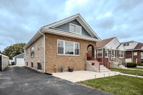 Tiny photo for 3832 Saint Charles Road, Bellwood, IL 60104 (MLS # 12451738)