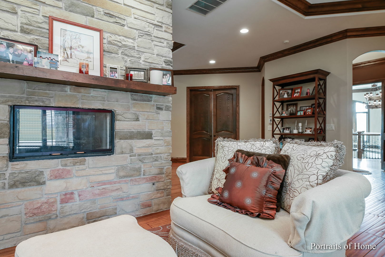 Oak Brook, Illinois 60523, United States, 6 Bedrooms Bedrooms, ,7 BathroomsBathrooms,Residential,Active,251553