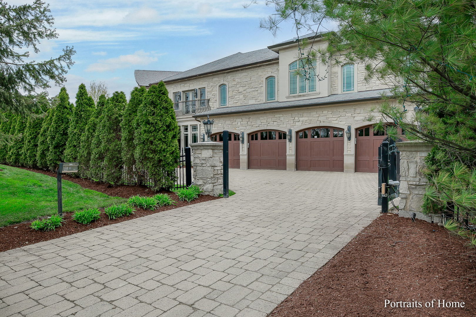 Oak Brook, Illinois 60523, United States, 6 Bedrooms Bedrooms, ,7 BathroomsBathrooms,Residential,Active,251553