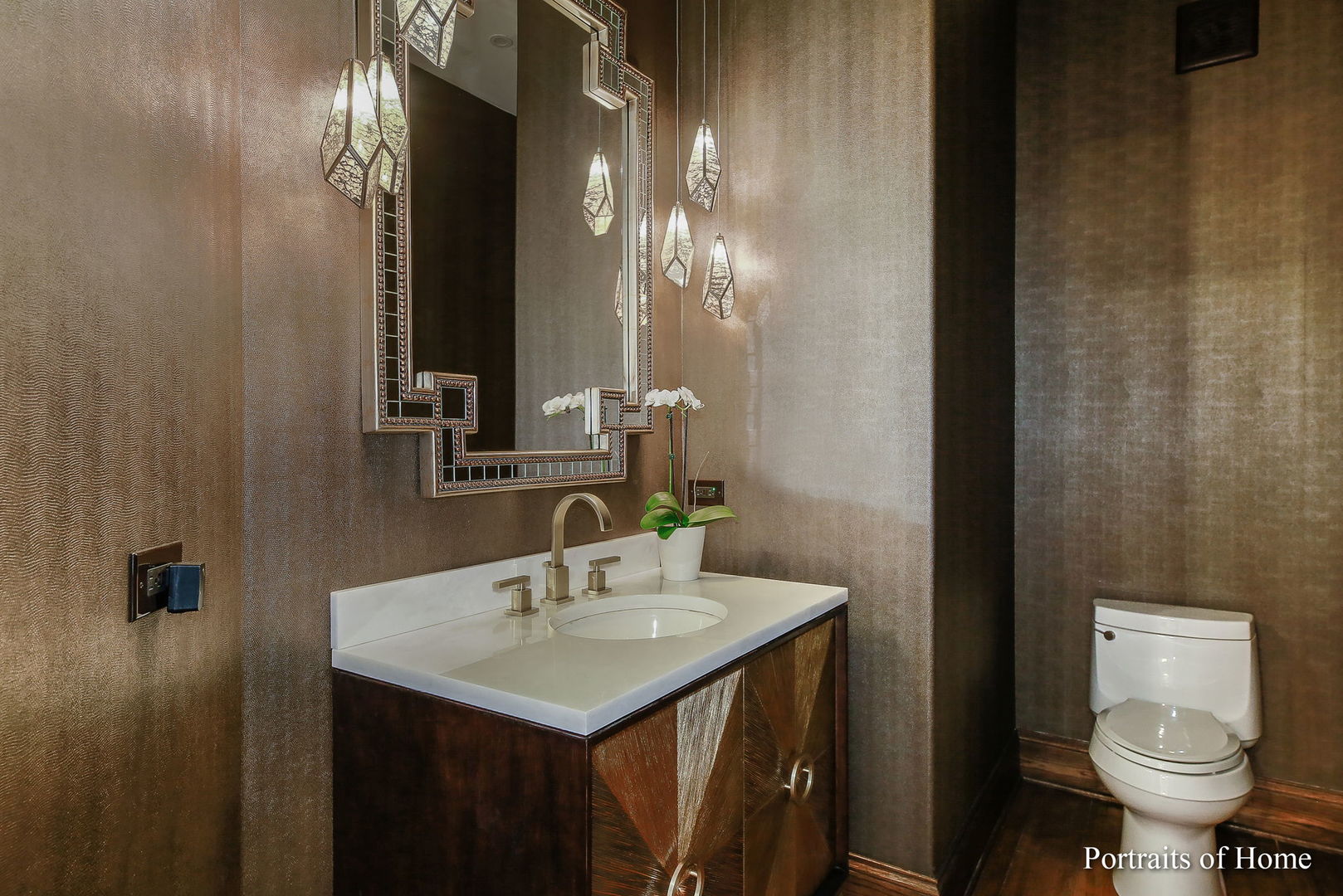 Oak Brook, Illinois 60523, United States, 6 Bedrooms Bedrooms, ,7 BathroomsBathrooms,Residential,Active,251553