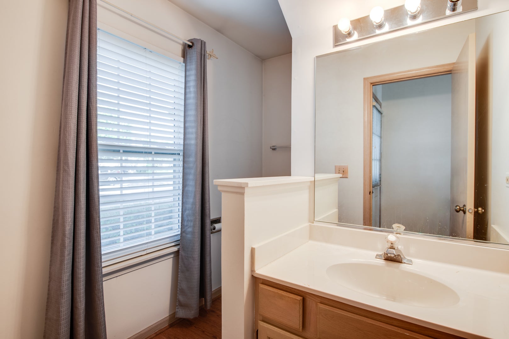 1216 Arapaho Court 1216