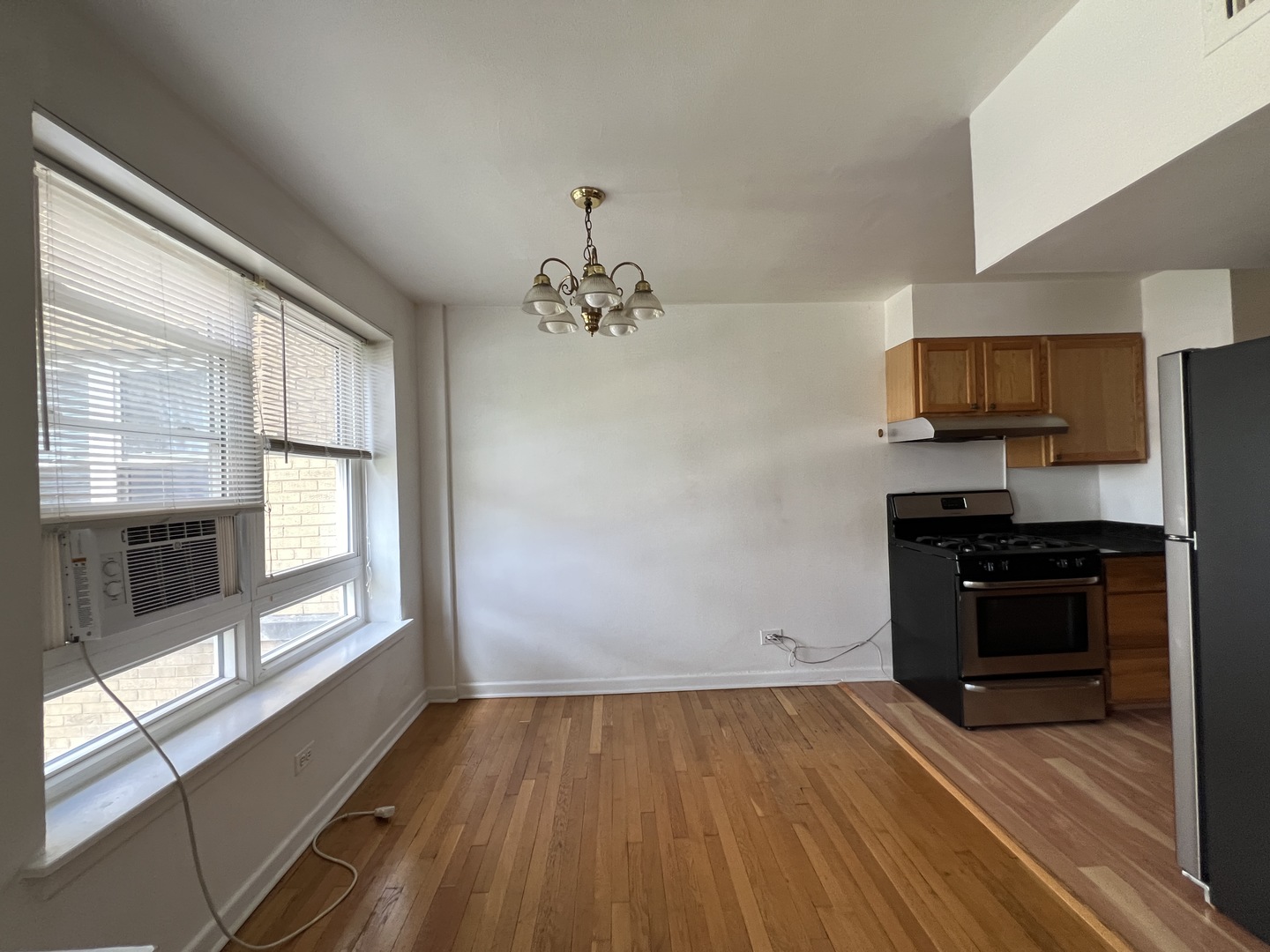 5335 N California Avenue 203