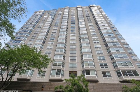 Photo of 720 W Gordon Terrace #15N, Chicago, IL 60613 (MLS # 12439978) Photo of 720 W Gordon Terrace #15N, Chicago, IL 60613 (MLS # 12439978)