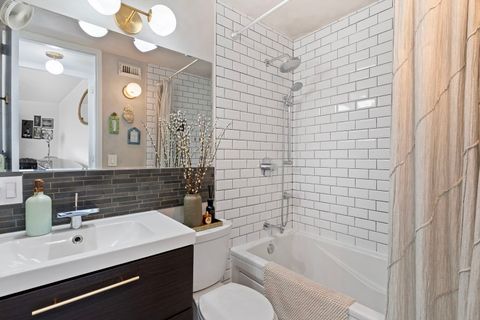 Tiny photo for 720 W Gordon Terrace #15N, Chicago, IL 60613 (MLS # 12439978)