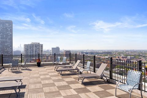 Tiny photo for 720 W Gordon Terrace #15N, Chicago, IL 60613 (MLS # 12439978)