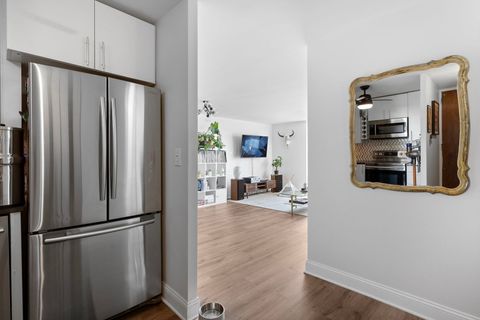 Tiny photo for 720 W Gordon Terrace #15N, Chicago, IL 60613 (MLS # 12439978)