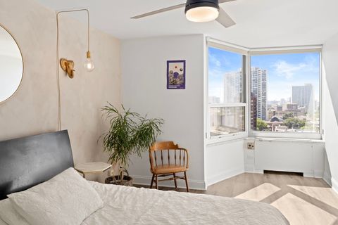 Tiny photo for 720 W Gordon Terrace #15N, Chicago, IL 60613 (MLS # 12439978)