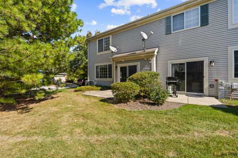 Tiny photo for 600 Creekside Circle #600, Gurnee, IL 60031 (MLS # 12484507)