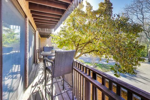 Tiny photo for 1847 Tanglewood Drive #2B, Glenview, IL 60025 (MLS # 12517354)