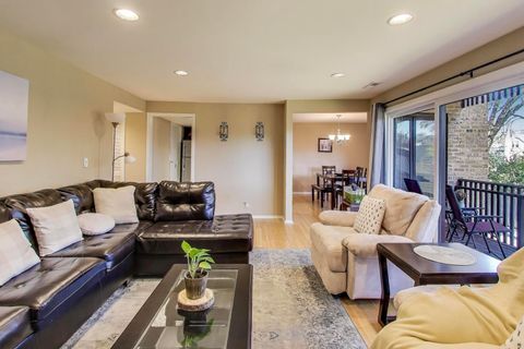 Tiny photo for 1847 Tanglewood Drive #2B, Glenview, IL 60025 (MLS # 12517354)