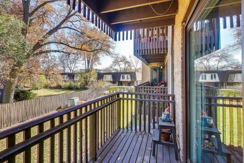 Tiny photo for 1847 Tanglewood Drive #2B, Glenview, IL 60025 (MLS # 12517354)