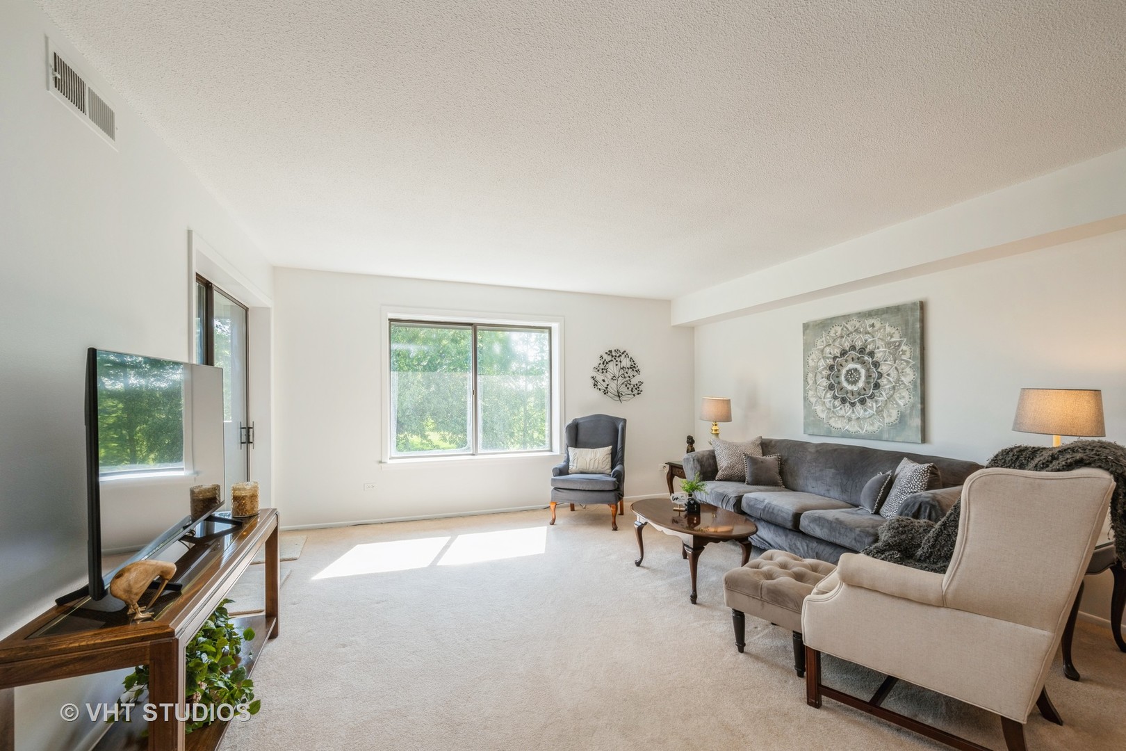 1295 N Sterling Avenue 211