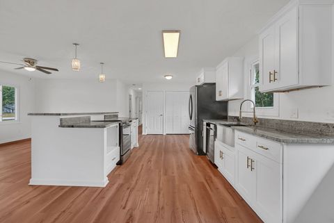 Tiny photo for 35737 Jay Drive, Custer Park, IL 60481 (MLS # 12481044)