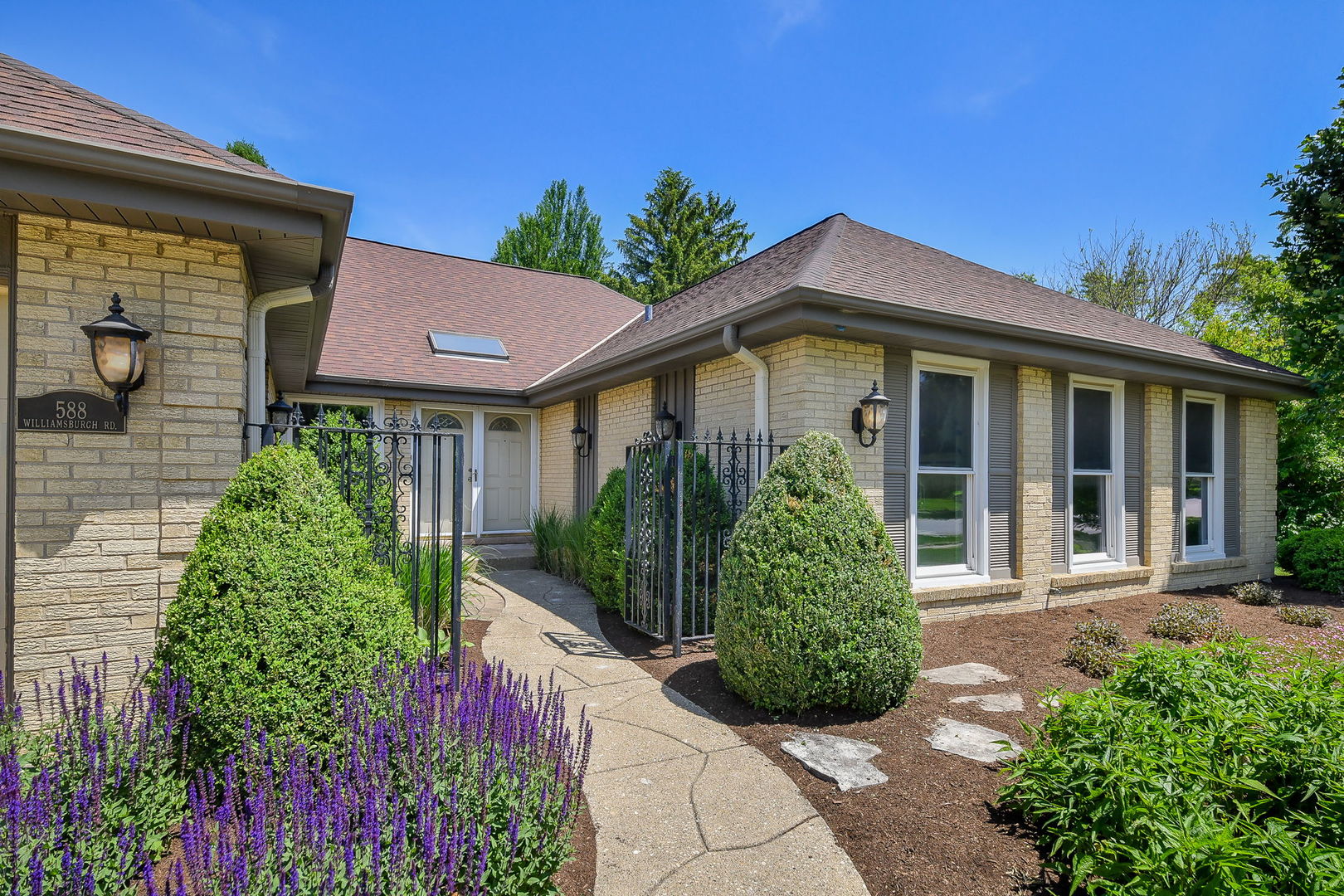 588 Williamsburg Road