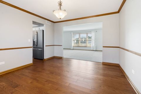 Tiny photo for 303 Westwood Drive, Shorewood, IL 60404 (MLS # 12579977)