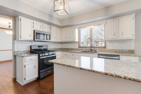 Tiny photo for 303 Westwood Drive, Shorewood, IL 60404 (MLS # 12579977)