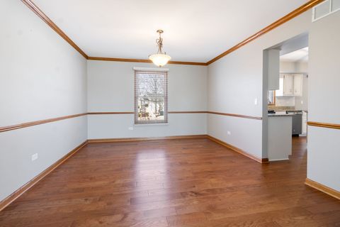 Tiny photo for 303 Westwood Drive, Shorewood, IL 60404 (MLS # 12579977)