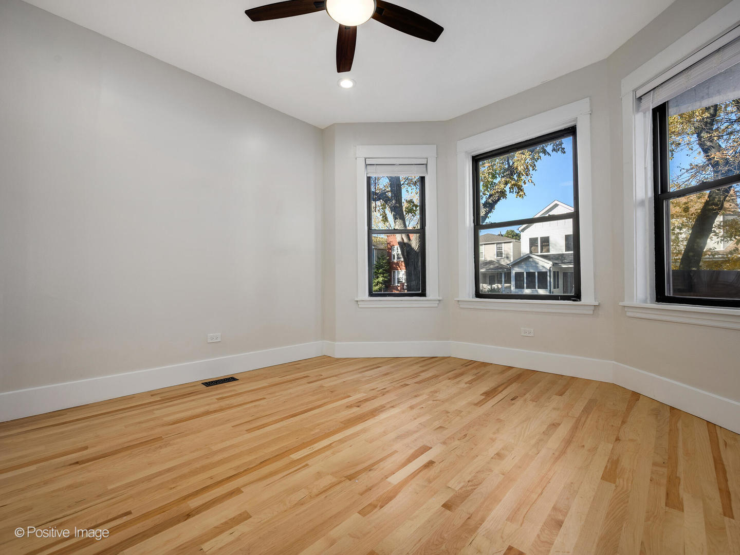 2415 W Warner Avenue 1