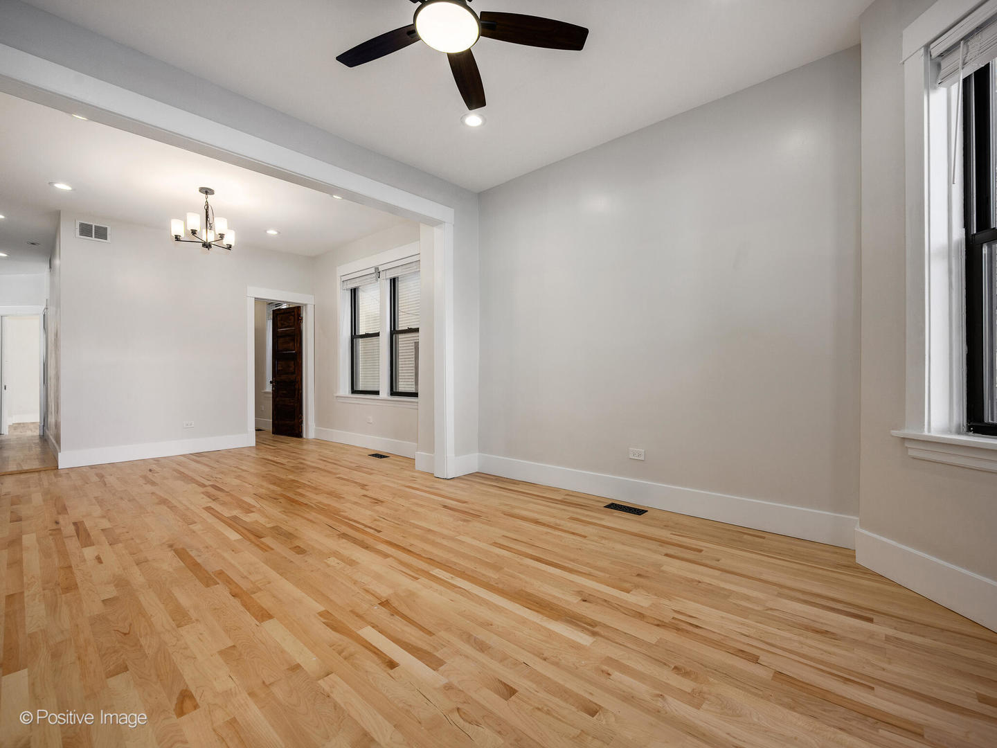 2415 W Warner Avenue 1