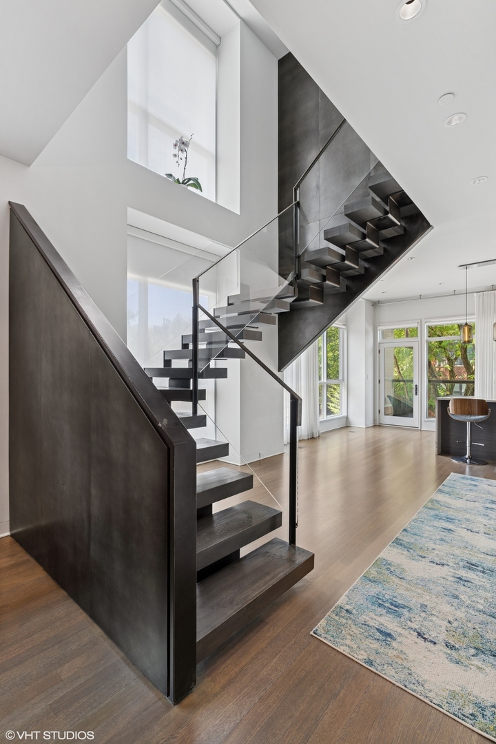 1309 W Diversey Parkway