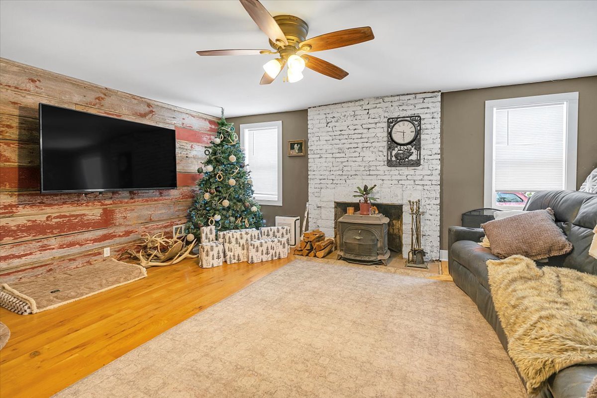 21626 Oak Grove Road