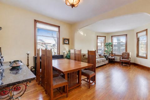 Tiny photo for 109 S Grove Avenue #1N, Oak Park, IL 60302 (MLS # 12548804)